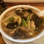 行列が絶えない「横浜飯店」のアツアツあんかけ肉そば【おいしい神奈川町中華】
