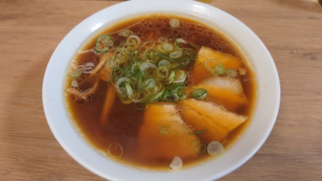 コクのある豚骨、清湯スープが絶品「中華そば 冨士屋」【岡山ローカルラーメン】