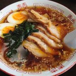 揚げニンニクと焦がしネギでクセになるスープ「らーめん方雅」【千葉ローカルラーメン】