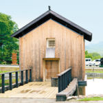 福島県・葛尾(かつらお)村で暮らす。