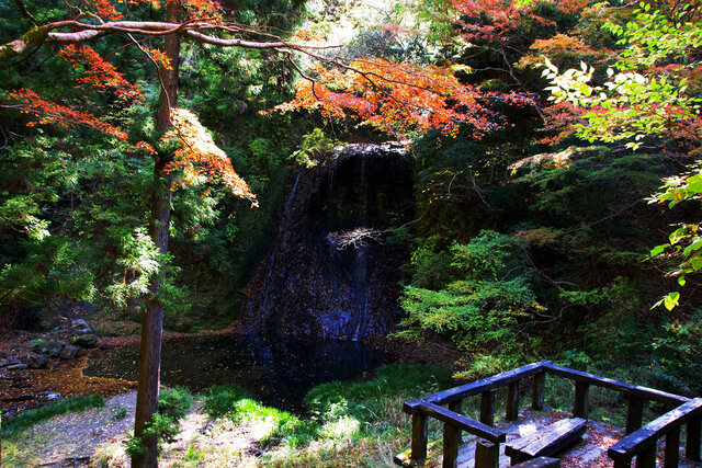 四方木不動滝の紅葉