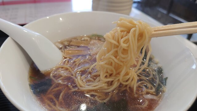さすがは、麺どころ飛騨。滑らかでコシがある。