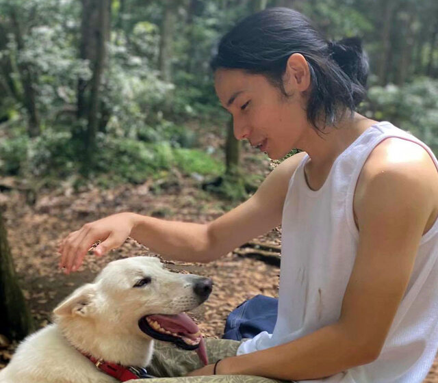 相棒犬のホワイトスイスシェパード