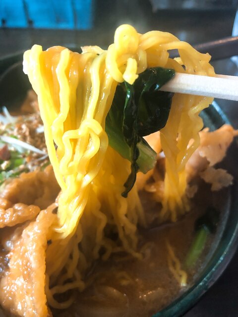 スタンダードなちぢれ麺