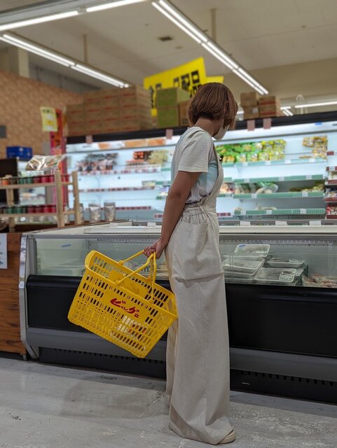 奄美の名物スーパー・ビッグツーでお買い物中