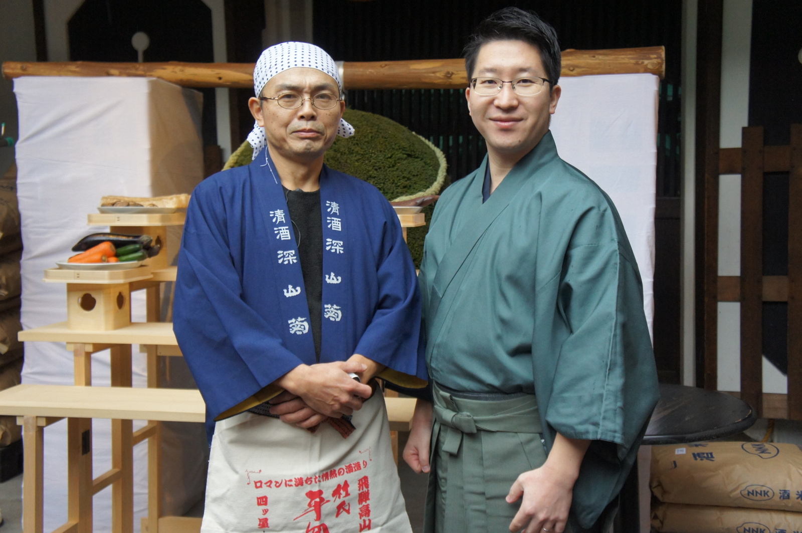 写真右 有巣弘城代表、写真左 舩坂酒造店杜氏 平岡誠治さん