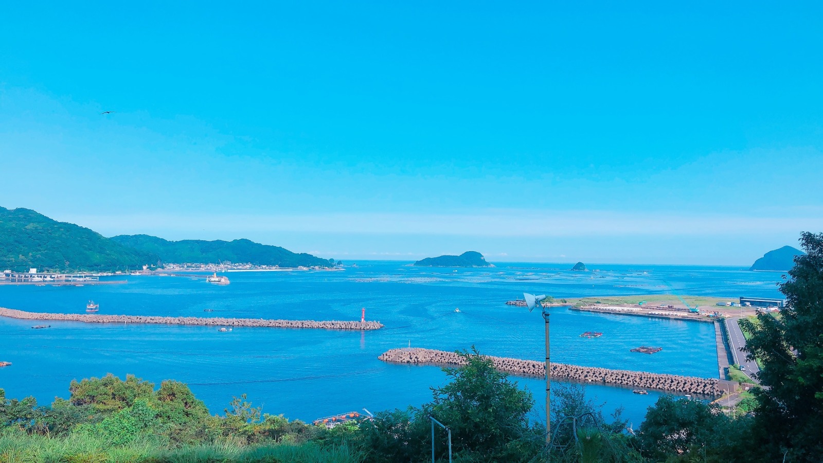 海に面した宮崎市の様子