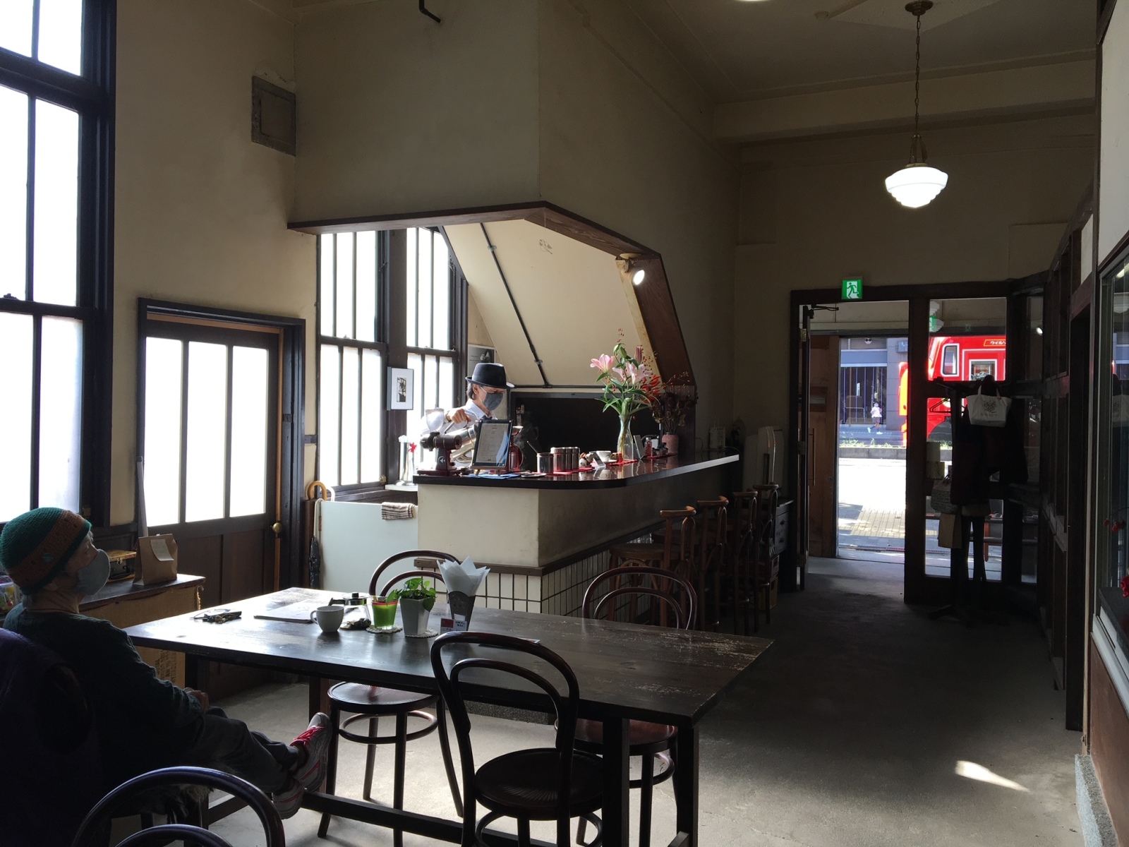 ラヴィアンカフェ店内