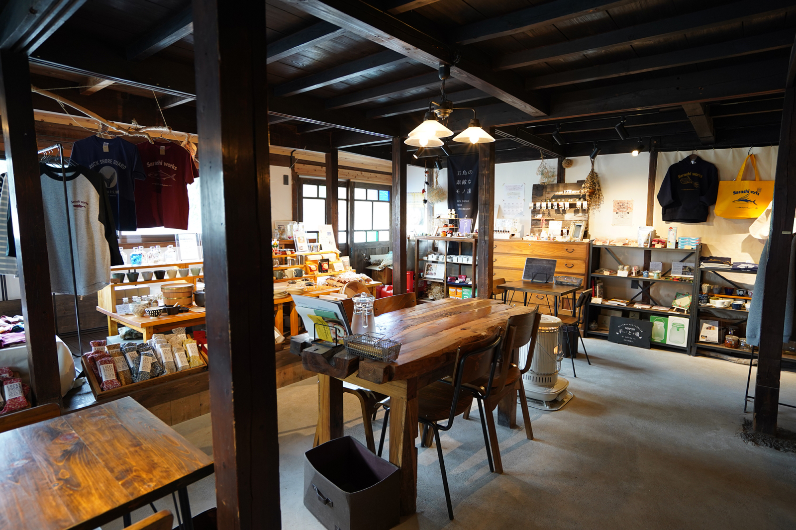店内