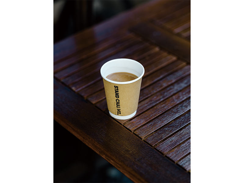 チャイ1杯500円。お店の「Instagram」アカウント(@standchime)をフォローしている人にだけ、開催情報などが届くという告知スタイル。平均5〜60人の集客がある。