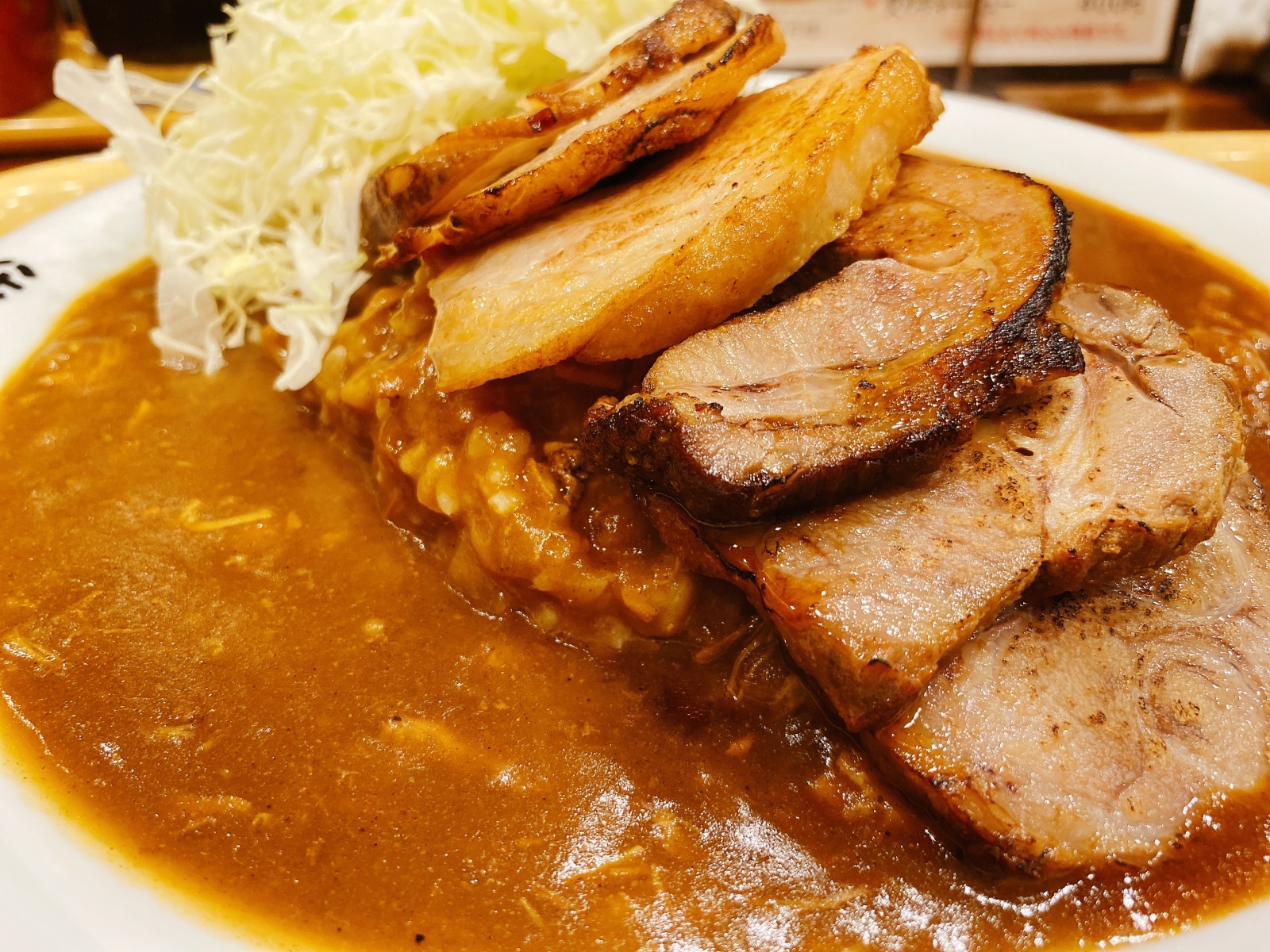 東京ローカルのおいしいカレーが食べたい 大正元年創業のあいがけカレー Sotokoto Online ソトコトオンライン 未来をつくるsdgsマガジン