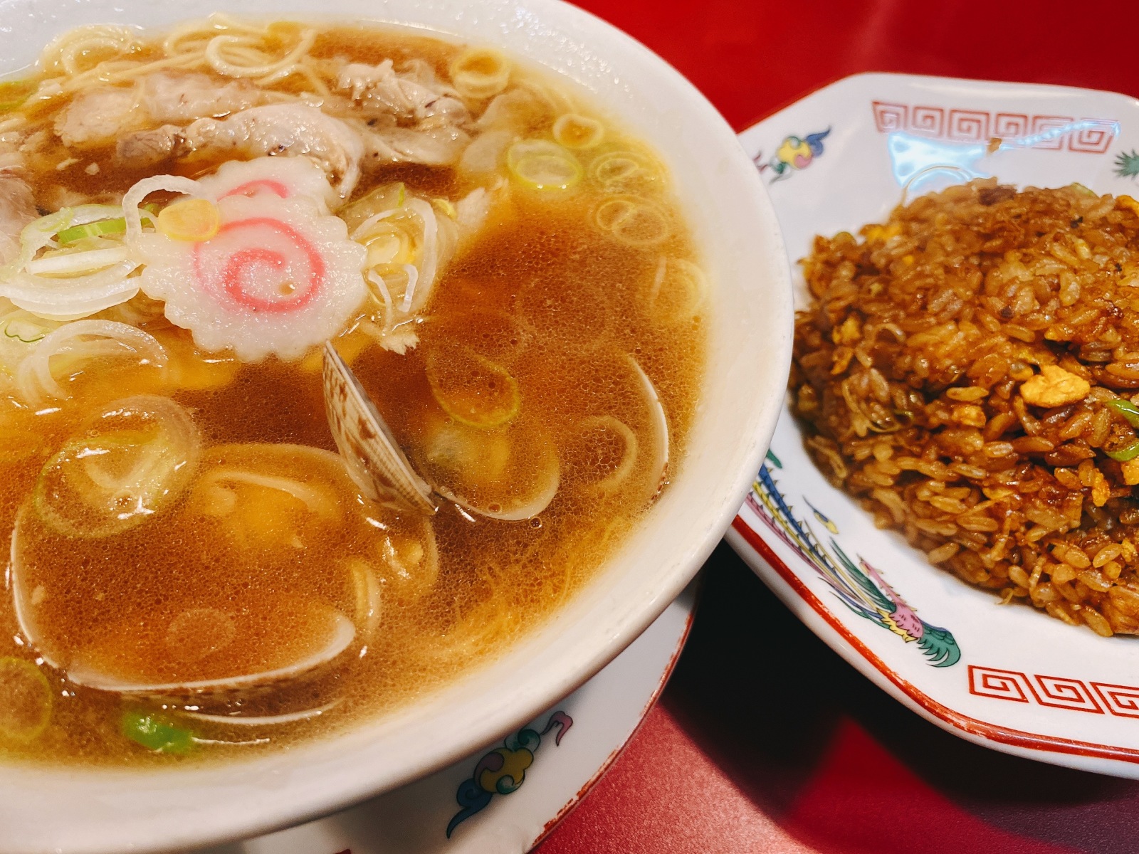 おいしいご当地ラーメンがたべたい 秋田のあさり醤油ラーメンと半チャーハン Sotokoto Online ソトコトオンライン 未来をつくるsdgsマガジン