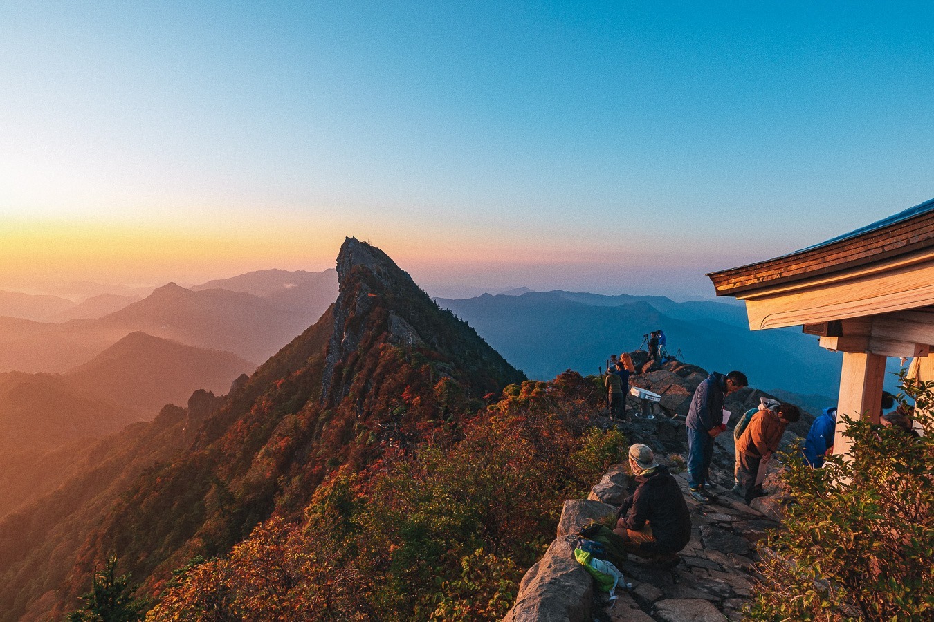 西日本最高峰・石鎚山 (C)ソラヤマいしづち