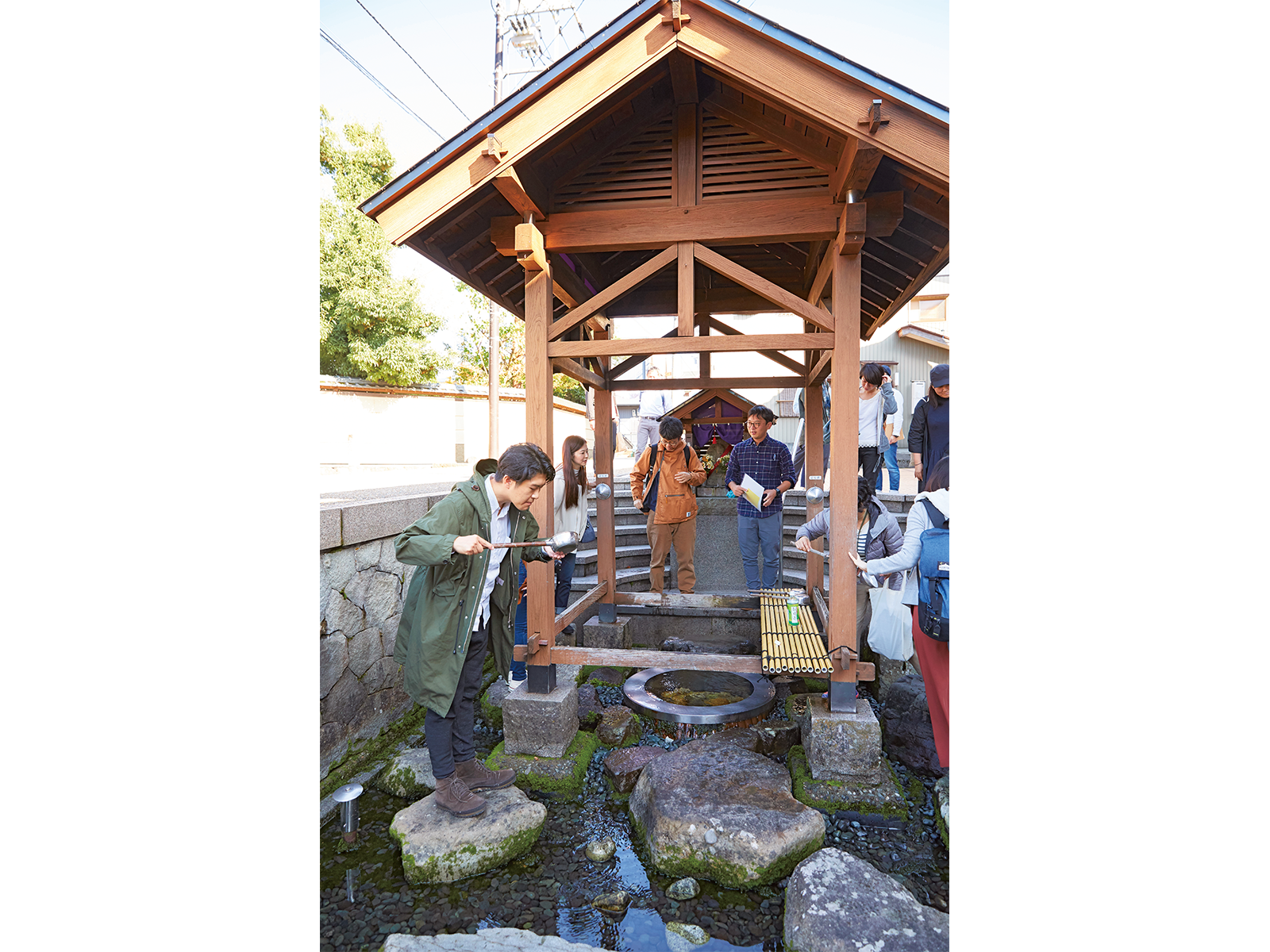泉町にある湧水地「御清水」。大野の名水のシンボルとなっている。
