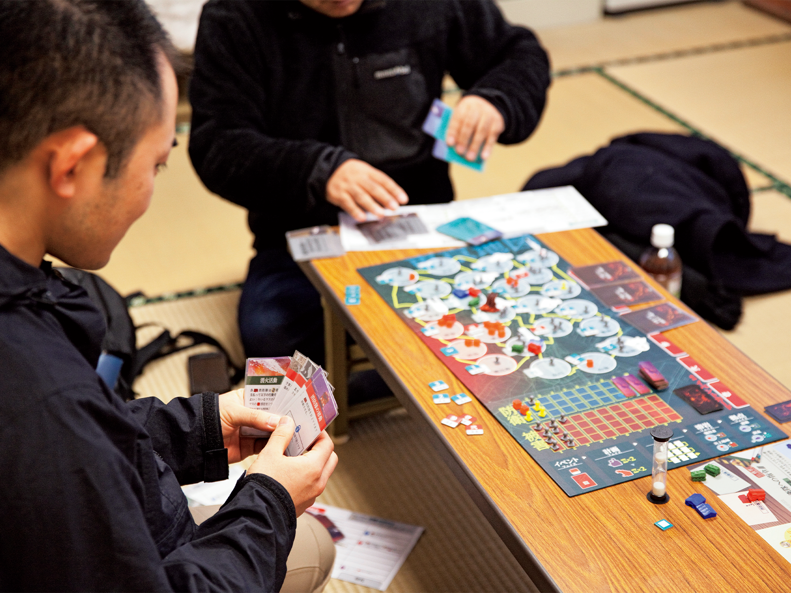 仲間が集まって、ボードゲーム会を開いたりも。