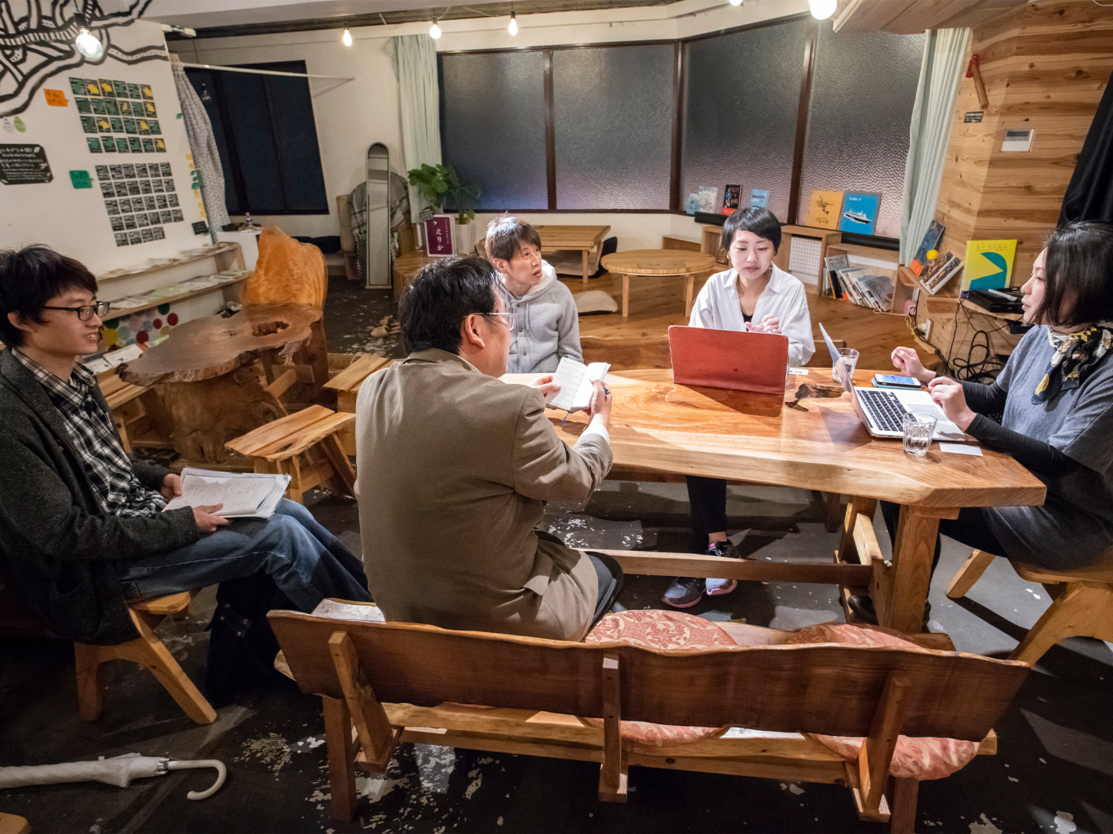 ハチドリ舎のイベントをみんなで考える「企画会議」。