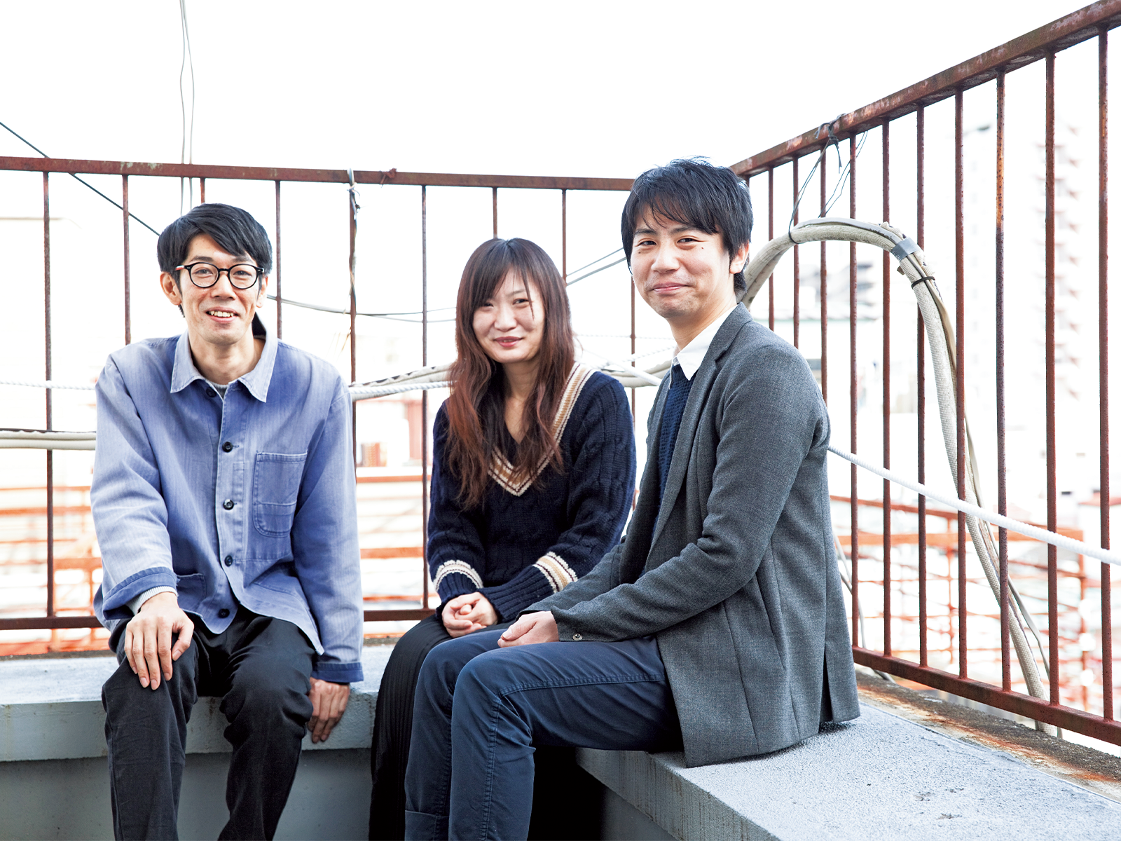 『ビルトザリガニ』のメンバー。右から、中村さん、城生さん、佐藤さん。