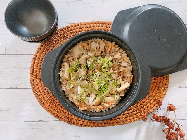 たっぷりきのこの中華風炊き込みご飯