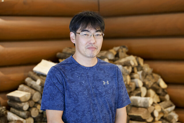 なかほら牧場<br>
牧場長<br>
牧原亨