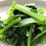 調理のコツで子どもも食べやすい小松菜レシピ6選。作り置きOKなお弁当メニューも！