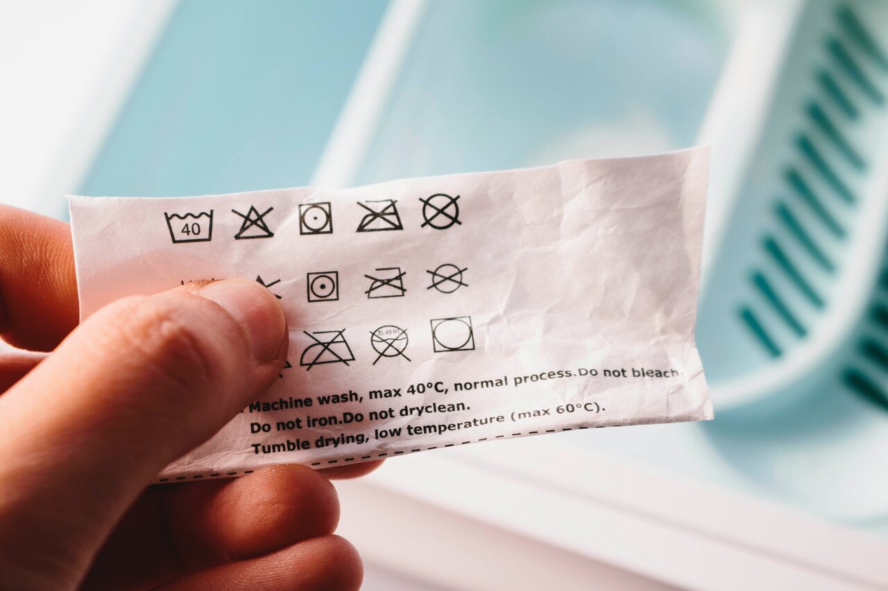 洗濯表示の意味一覧｜5つの基本マークや数字の見方は？正しい洗濯の