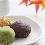 秋分の日に食べる物って何？おはぎを食べる由来・お彼岸との関係も解説