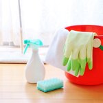 掃除のコツ｜フローリングの黒ずみ汚れを取ろう！やってはいけない掃除法にも注意