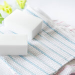 メラミンスポンジの正しい使い方｜使ってはいけない場所・掃除以外の意外な活用法