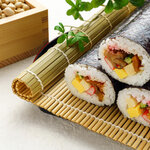 【簡単】恵方巻きの定番＆人気アレンジレシピ！「巻かない」作り方も