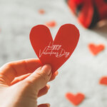 バレンタインにチョコ以外のプレゼントを贈るなら！選び方や予算