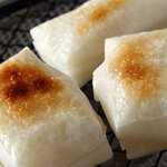 余ったお餅を炊飯器にポンッ！おこわ風炊き込みご飯から甘酒まで、意外な活用法を紹介