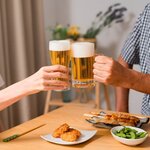 おうちでコスパ良く楽しむお酒4選。お得な購入方法とおつまみアイデアも