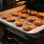 【クッキングシートの使い方】料理以外の家事に便利な使い道も！