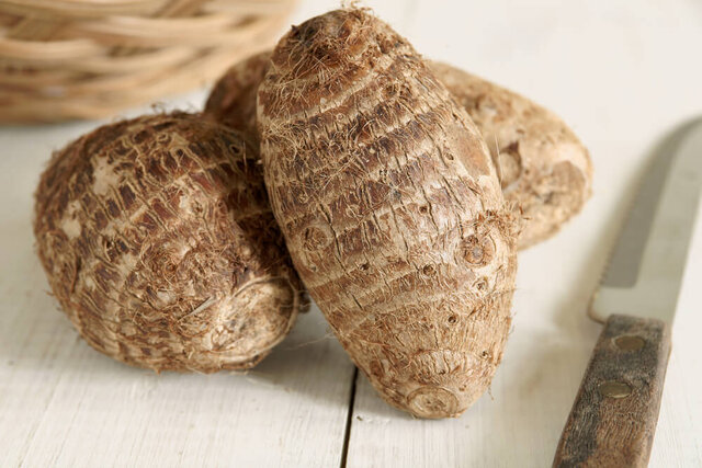 里芋の旬は秋～冬│栄養素やおいしい里芋の選び方、下処理を簡単にする豆知識
