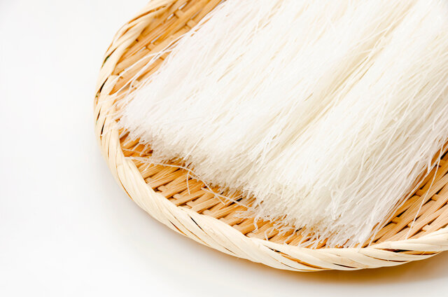 春雨の原料や栄養価は？ビーフン・フォーとの違いやアレンジレシピも紹介