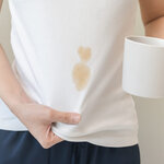 服についた油汚れの落とし方！応急処置や頑固なシミを落とすコツを伝授