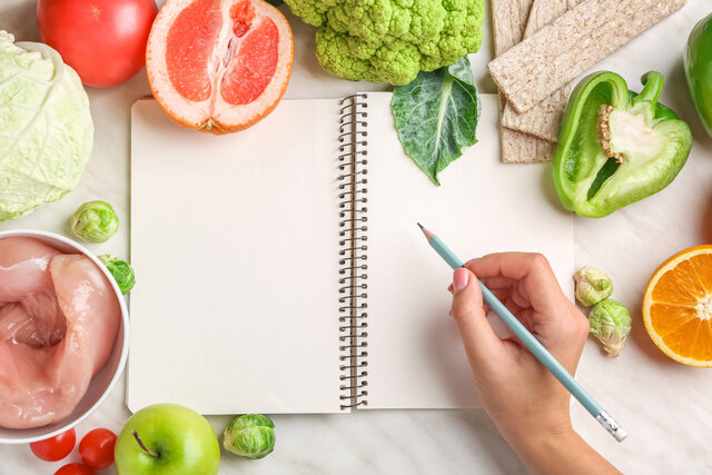 離乳食の食材チェックリスト｜注意点や調理のポイントも解説