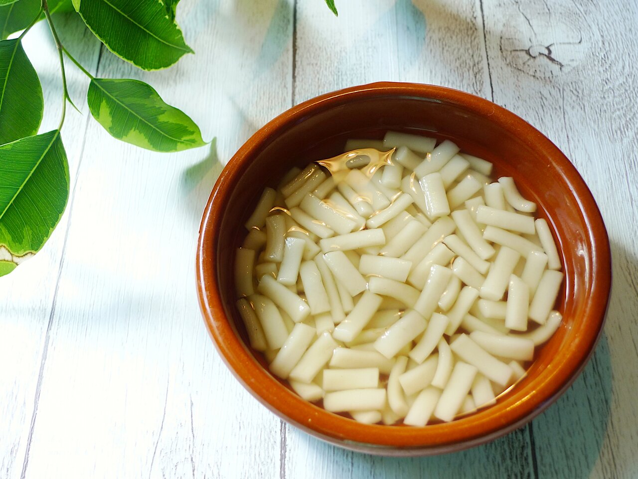 【管理栄養士監修】離乳食のうどんはいつから？月齢別ポイントやおすすめレシピも