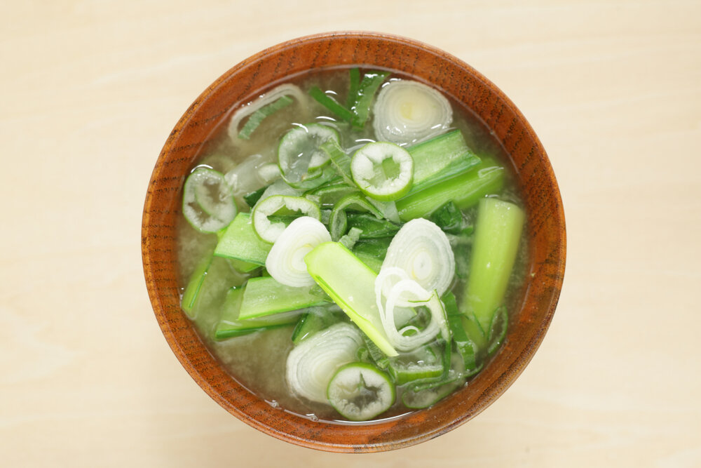 ネギと小松菜の味噌汁