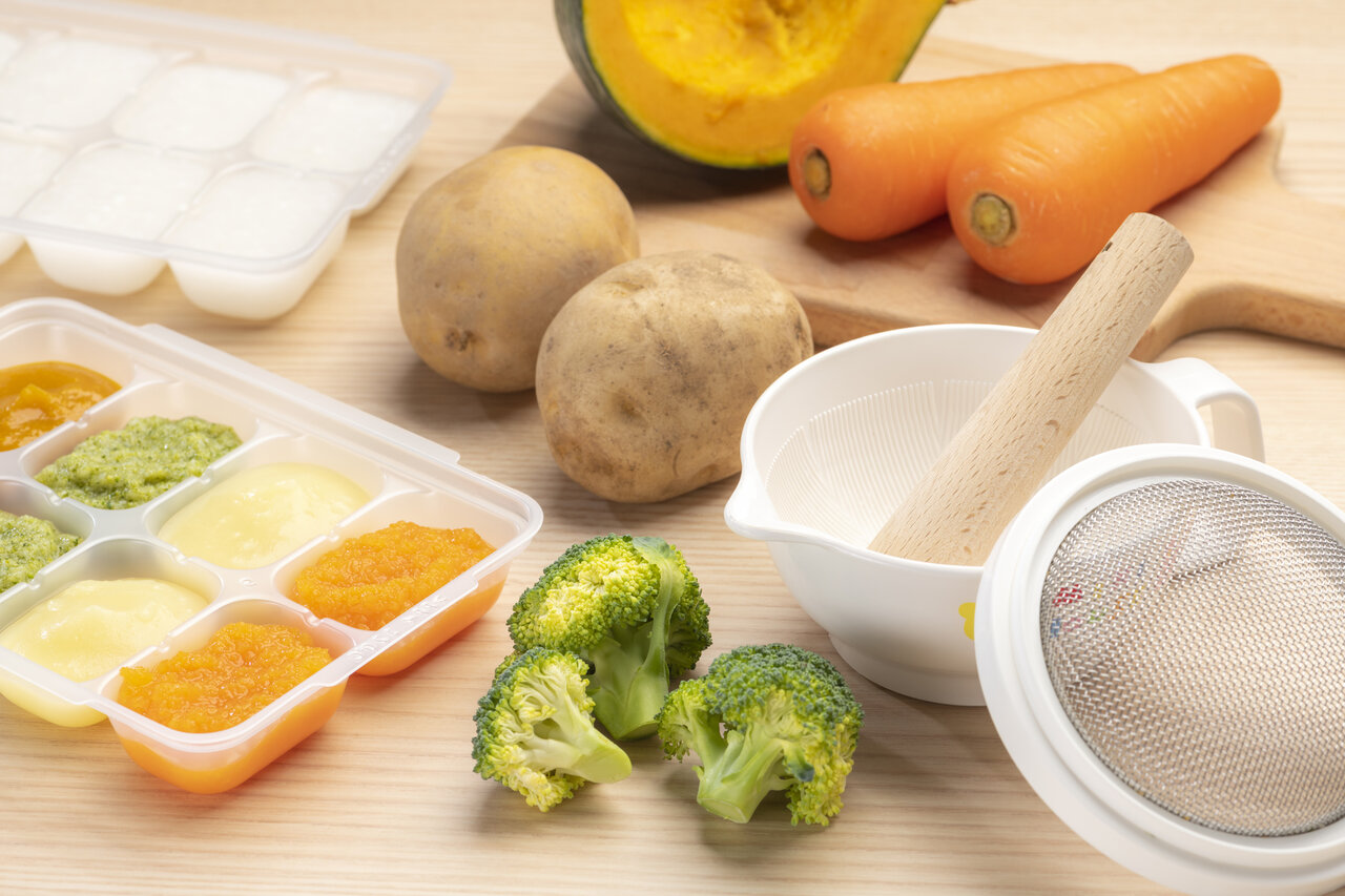 保存容器に入れられた野菜