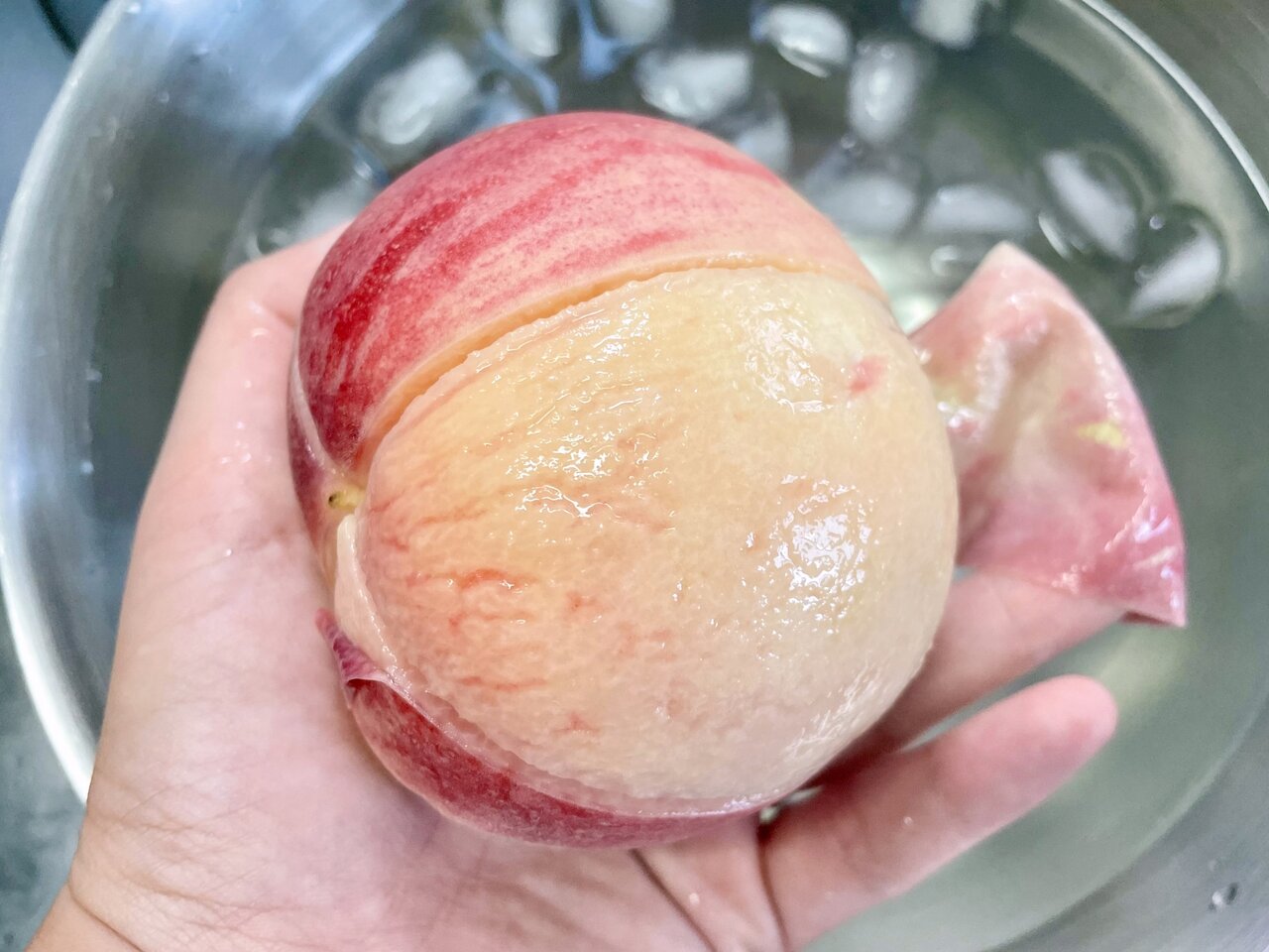 桃の湯剥き