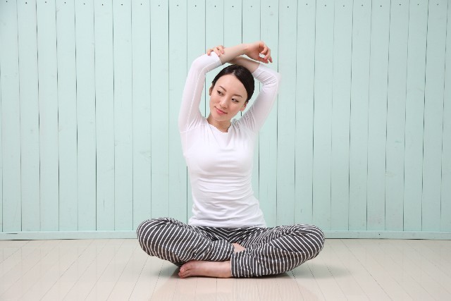 実は高い ストレッチの消費カロリーと優れた効果 スクヨカ ココロ カラダ 美しく 健康美を追求するヘルスケア総合メディア