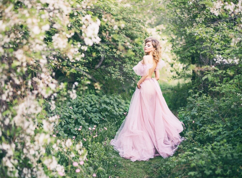 結婚式で着るカラードレスの選び方ガイド 自分に似合う色を見つける方法も