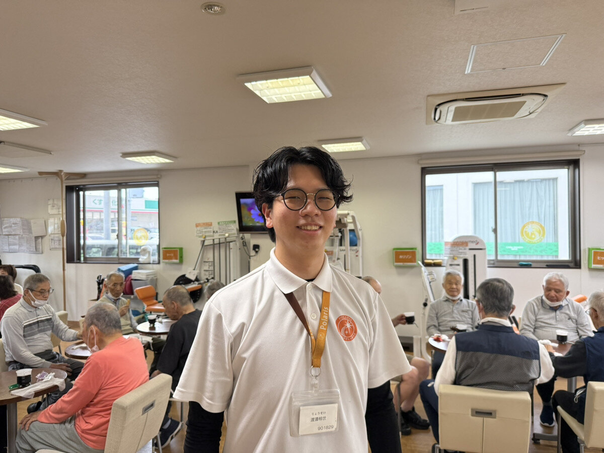 「歩ける感動」を届けたい。整骨院から介護業界へ転身した若き所長、渡邊椋世さんの挑戦