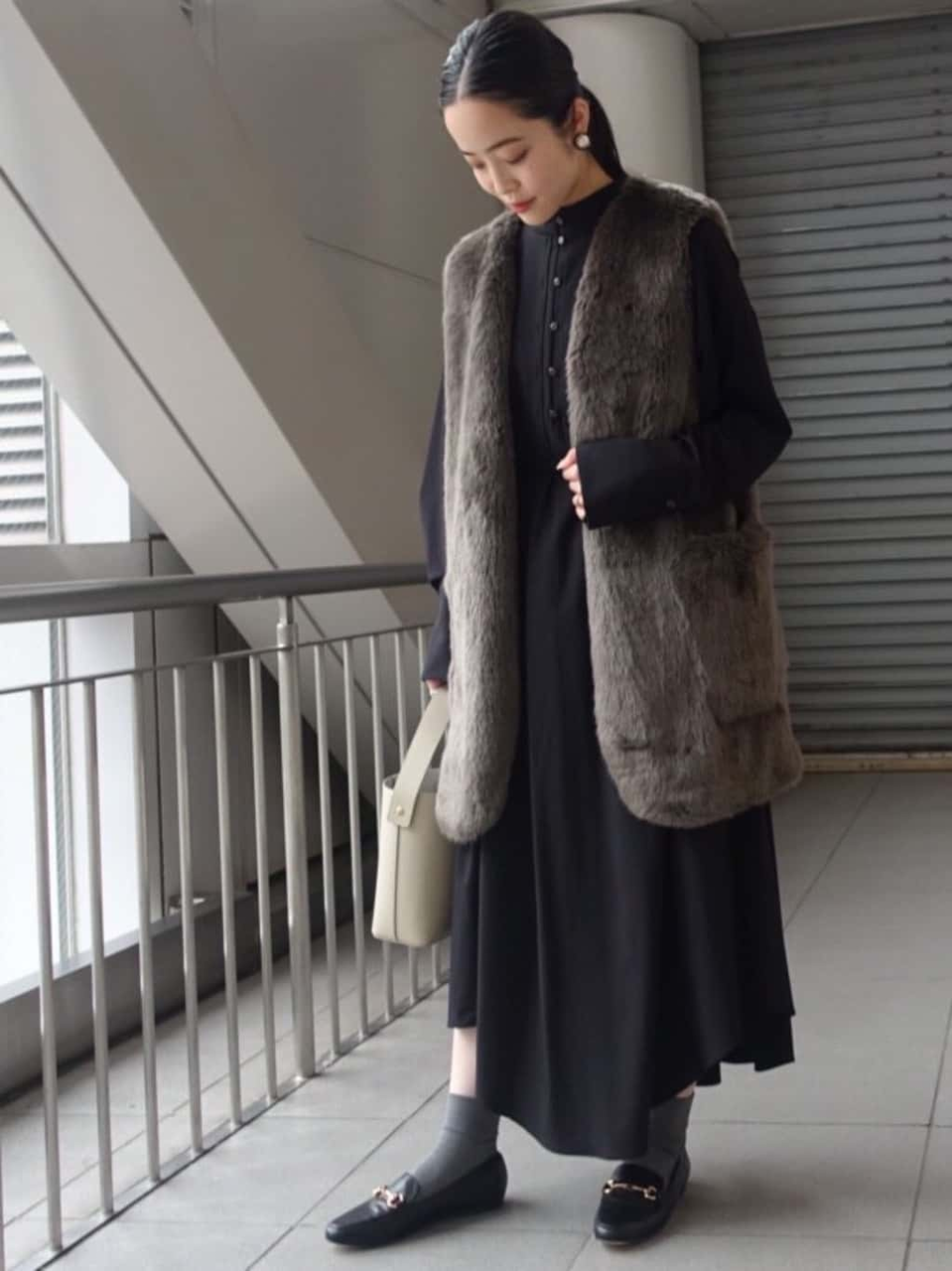 ローファーコーデ特集 足元からきれいな大人女子スタイル Uaコラム Ua Columns ユナイテッドアローズ公式通販 United Arrows Online