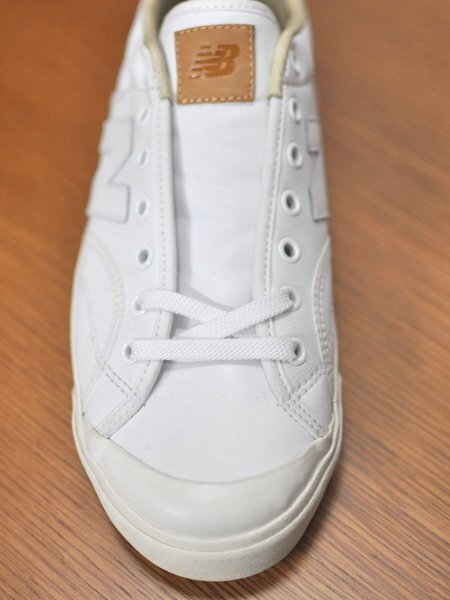 革靴からスニーカーまで 知っておくと安心 靴紐の結び方 定番の4種類 1 Uaコラム Ua Columns ユナイテッドアローズ公式通販 United Arrows Online 革靴からスニーカーまで 知っておくと安心 靴紐の結び方 定番の4種類 1 Uaコラム Ua Columns ユナイテッドアローズ公式通販 United Arrows Online