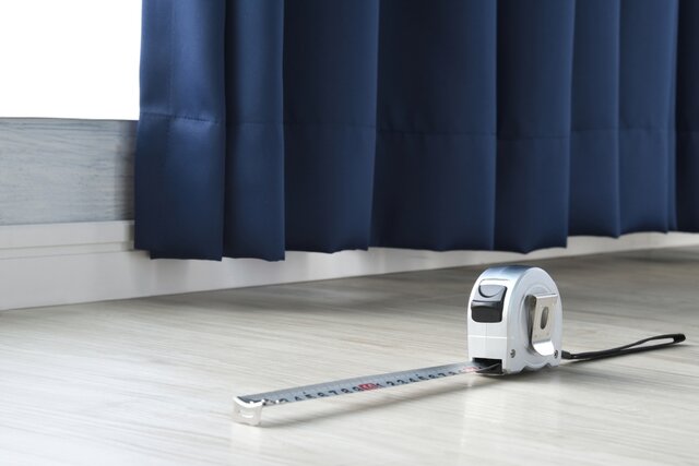 カーテンのサイズの正しい測り方。フックの種類や選び方のポイントを解説