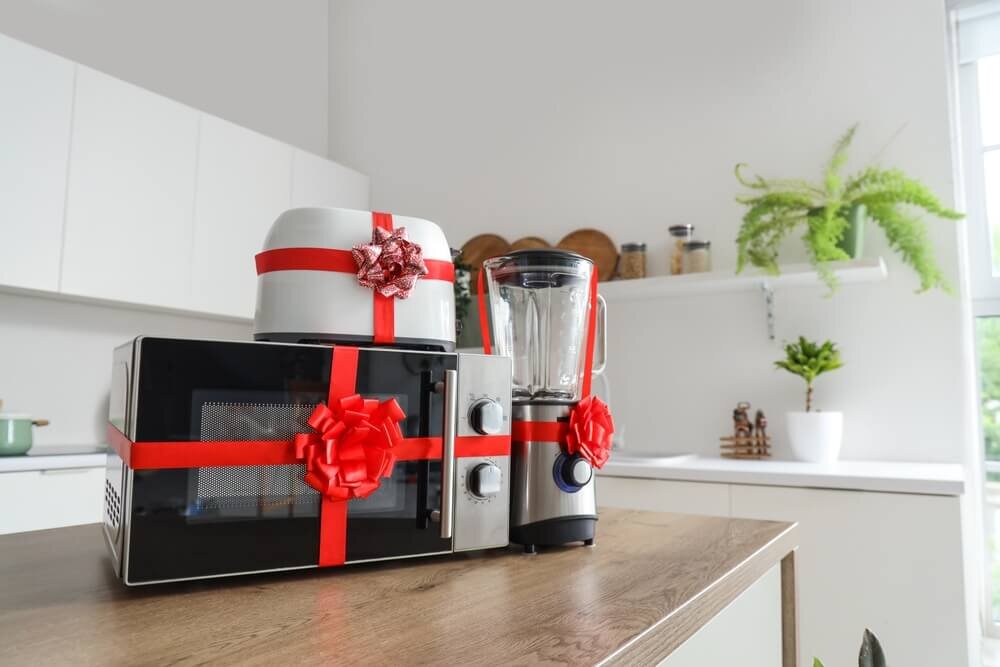 結婚祝いには家電がおすすめ！予算別の人気アイテムや贈る際のマナーを紹介