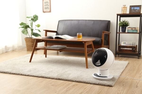 サーキュレーターの電気代はいくら？扇風機との違いや効果的な節約方法を解説