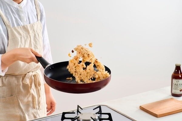 アイリスオーヤマのフライパンで作るチャーハン
